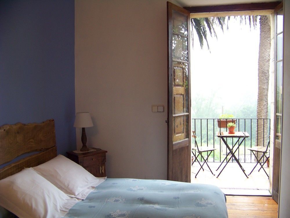 B&B El Jardin De Aes Puente Viesgo Exterior photo