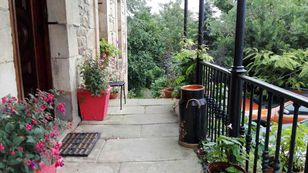 B&B El Jardin De Aes Puente Viesgo Exterior photo